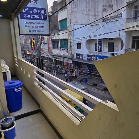 Shree Gurunanak Palace Ujjain Extérieur photo
